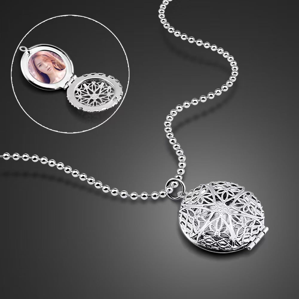 High-Quality Platinum-Plated Round Photo Locket Necklace - Hollow Vintage Celtic Star Flowers Design, Custom Photo & Text, Memory Gifts for Men Women