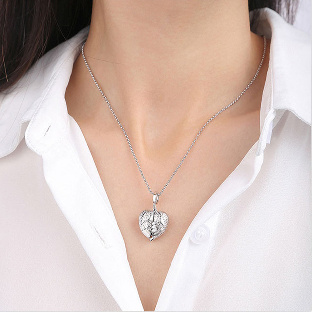 925 Silver Personalized Locket Necklace with Photo - Openable Angel Wing Pendant, One Side for Photo and One Side for Engraving, Perfect Christmas Gift for Girlfriend, Wife, or Mother